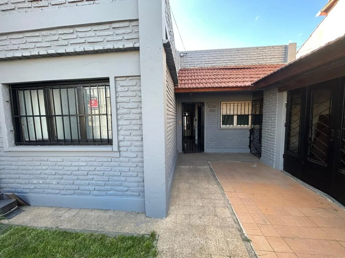 Casa en venta en Lanús Oeste, foto 2