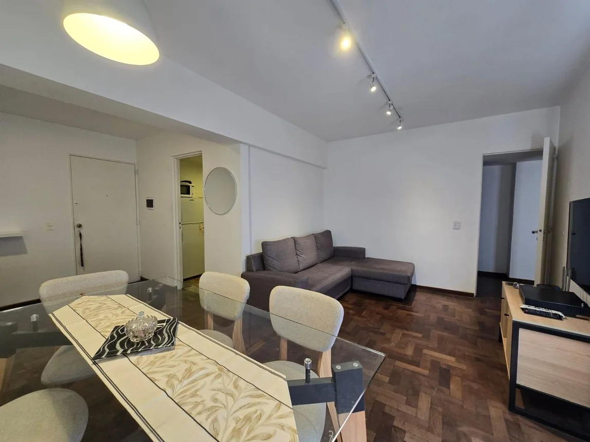 Departamento de 4 ambientes en venta en Godoy Cruz, Gutierrez 400