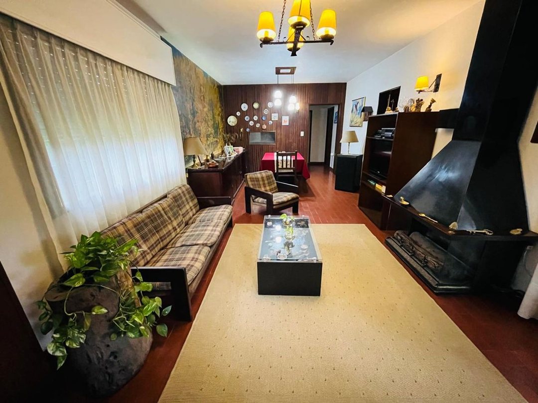 CASA 4 AMBIENTES VENTA MONTE GRANDE PILETA CREDITO