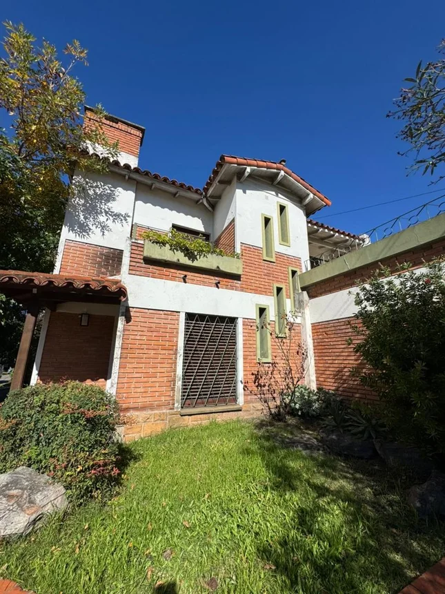 Casa en venta en Castelar, foto 3