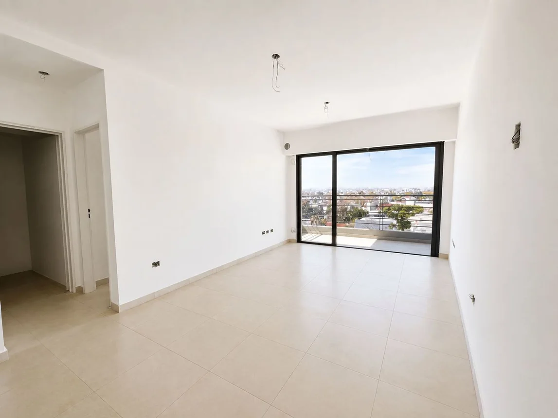 Venta de departamento 3 ambientes al frente moron, foto 2