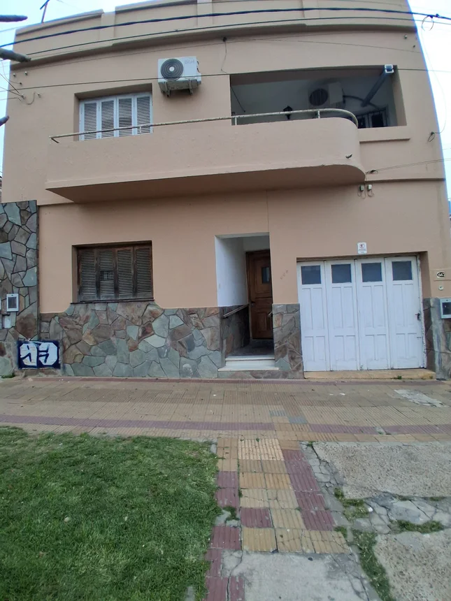 Casa de 5 ambientes en venta en Paraná, 3 de Febrero 600