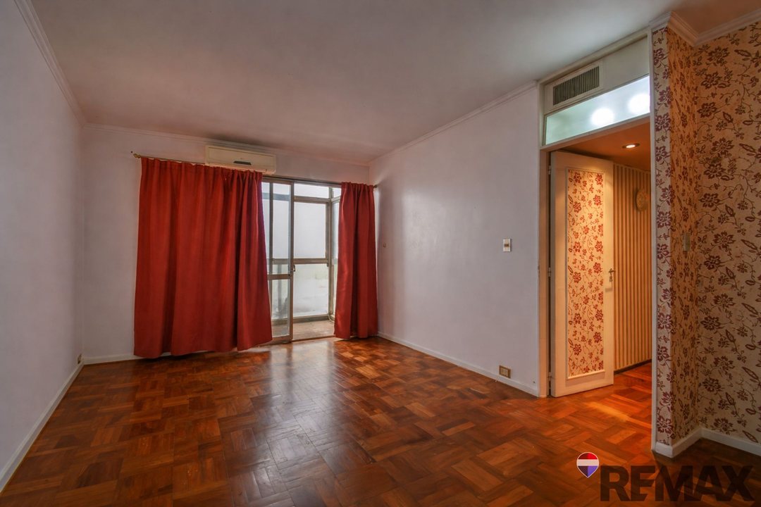 Venta 3 ambientes y escritorio. Balcón. Colegiales