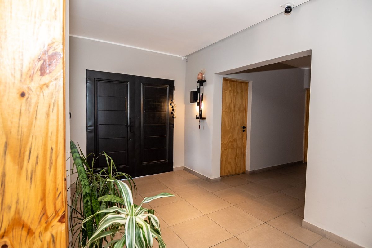 CASA VENTA O PERMUTA B° PRIVADO LA VERBENA - foto 9