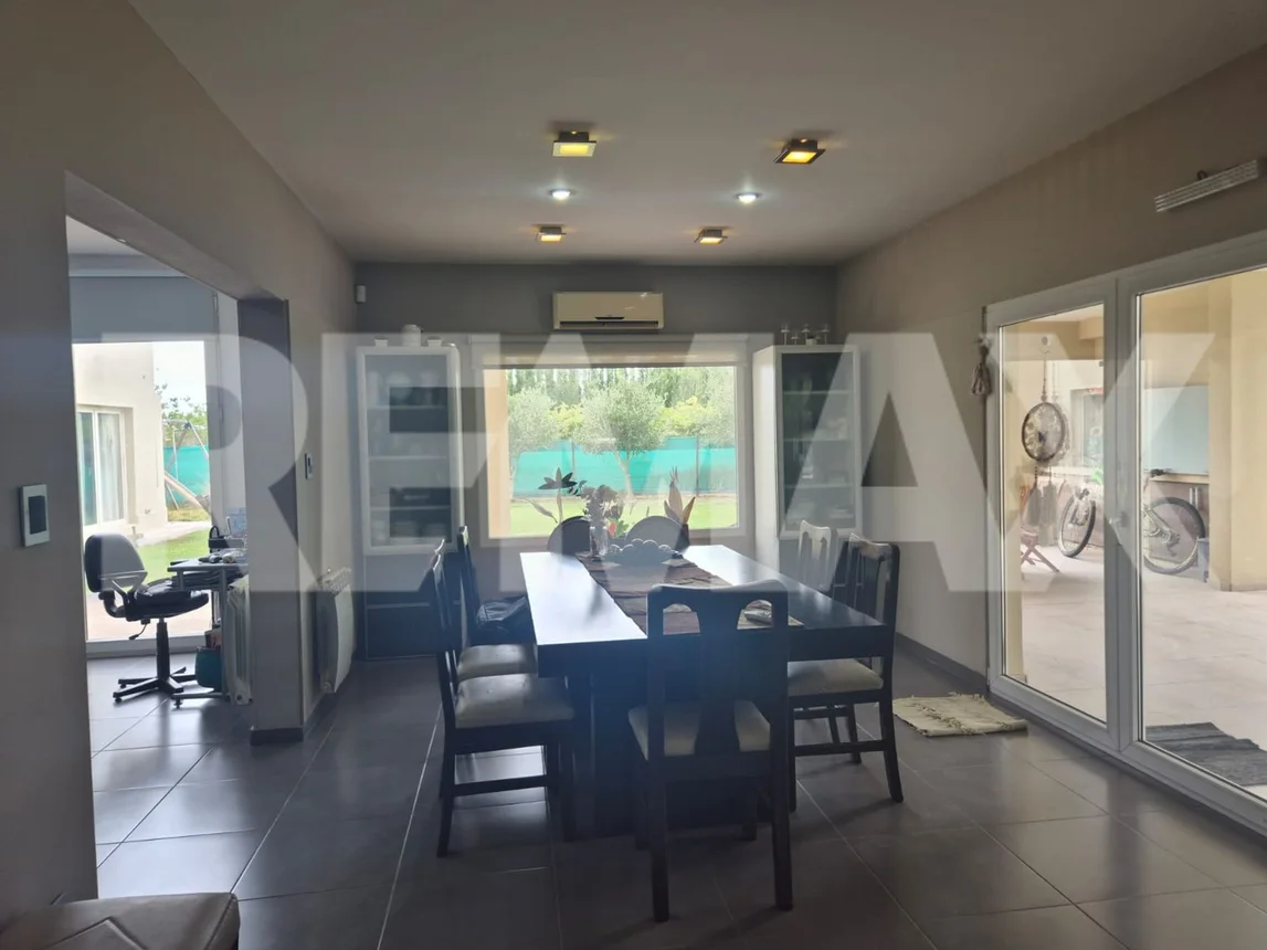 Casa en venta en Neuquén, foto 4