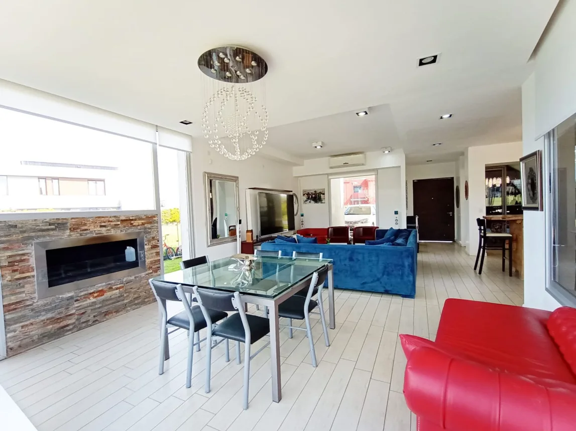 Casa en venta en Quilmes, foto 5