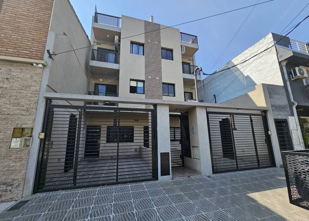 Departamento de 2 ambientes en venta en Lomas del Mirador, Eduardo Costa 0