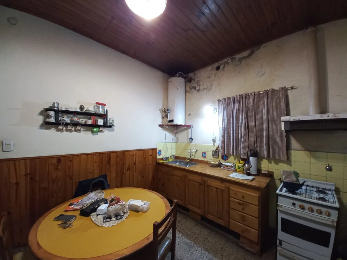 Casa en venta en Quilmes, foto 2