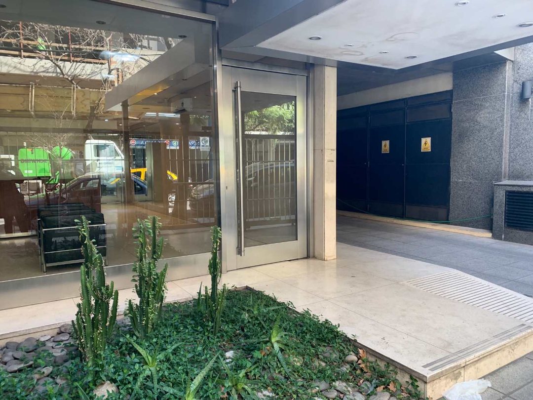 VENTA OFICINA - RECOLETA - PISO COMPLETO -LUMINOSA