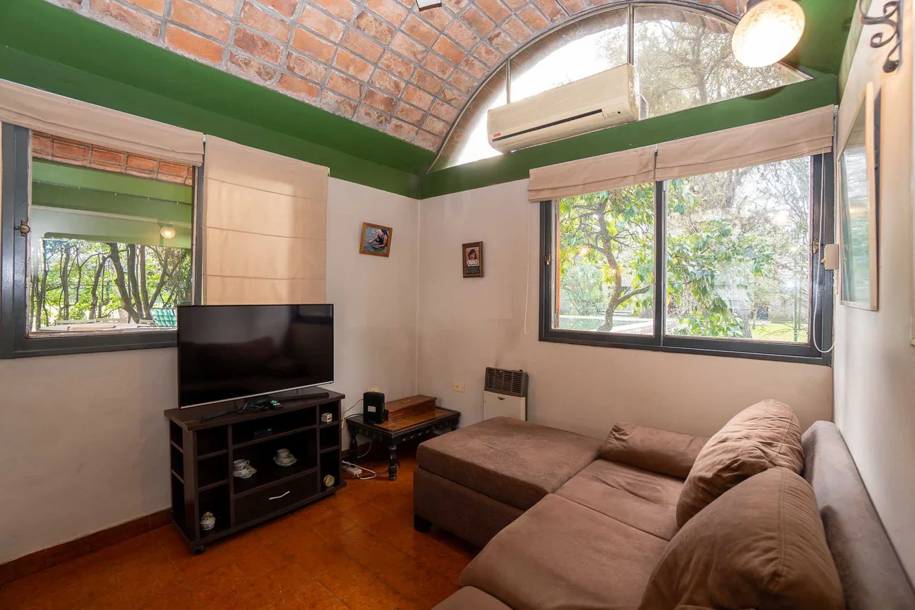 Casa en venta en city bell parque y pileta, foto 2