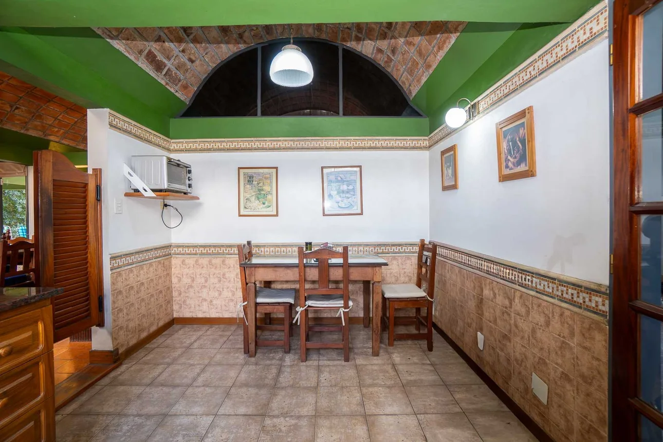 Casa en venta en city bell parque y pileta, foto 4