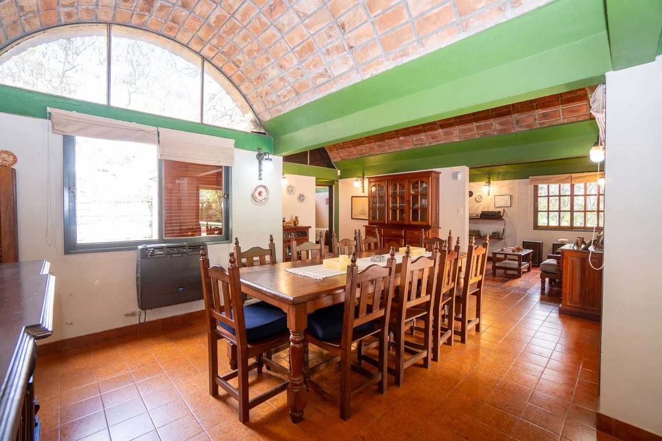 Casa en venta en city bell parque y pileta, foto 1