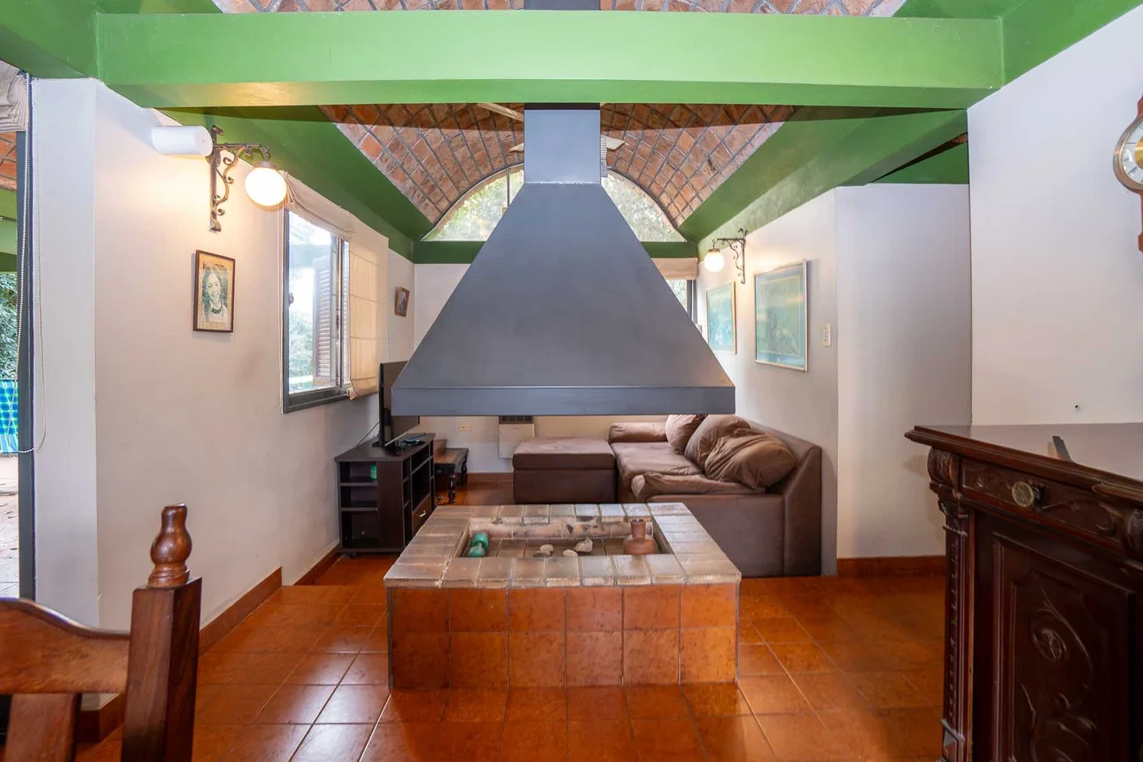 Casa en venta en city bell parque y pileta, foto 5