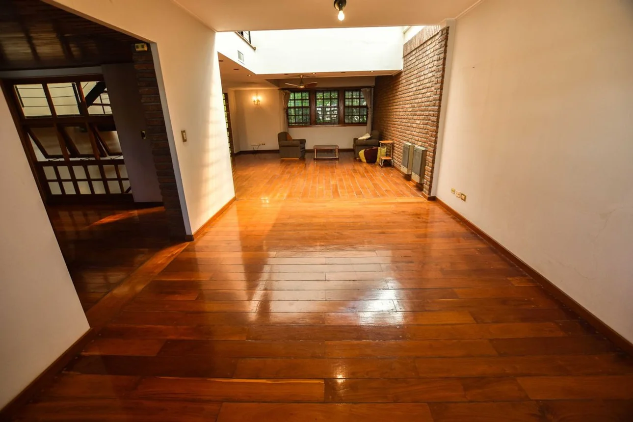 Casa en venta 3 dormitorios estudio permuta abasto, foto 1