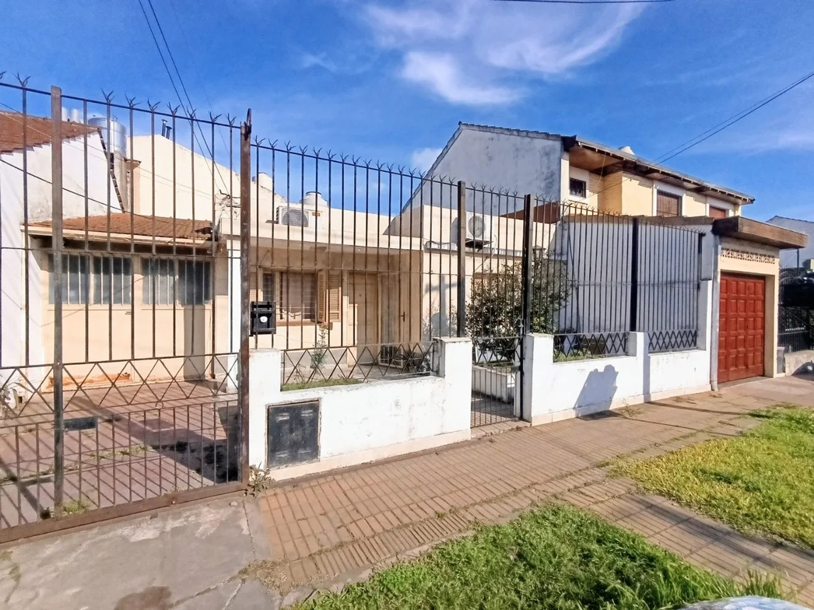 Casa de 3 ambientes en venta en Burzaco, Aristóbulo del Valle 1500, foto 2