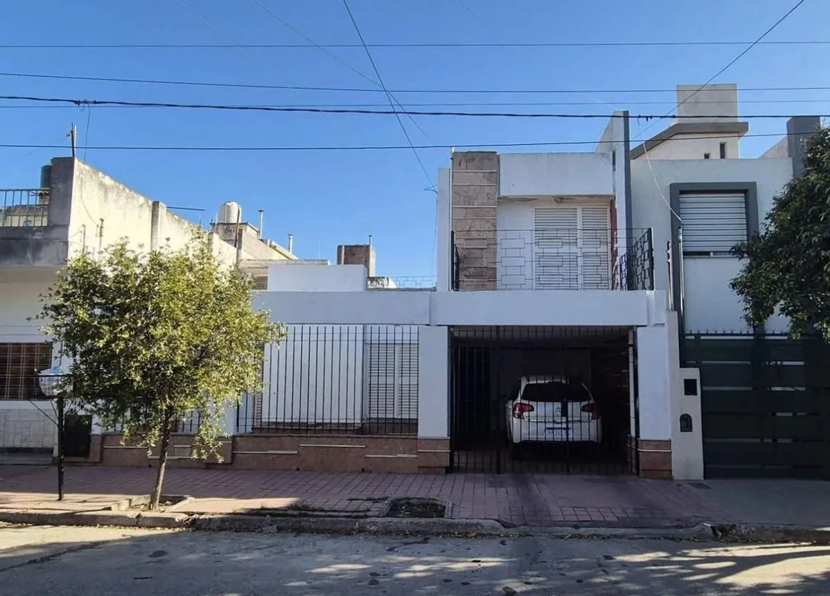 Casa de 5 ambientes en venta en Córdoba, Francisco Burges 0