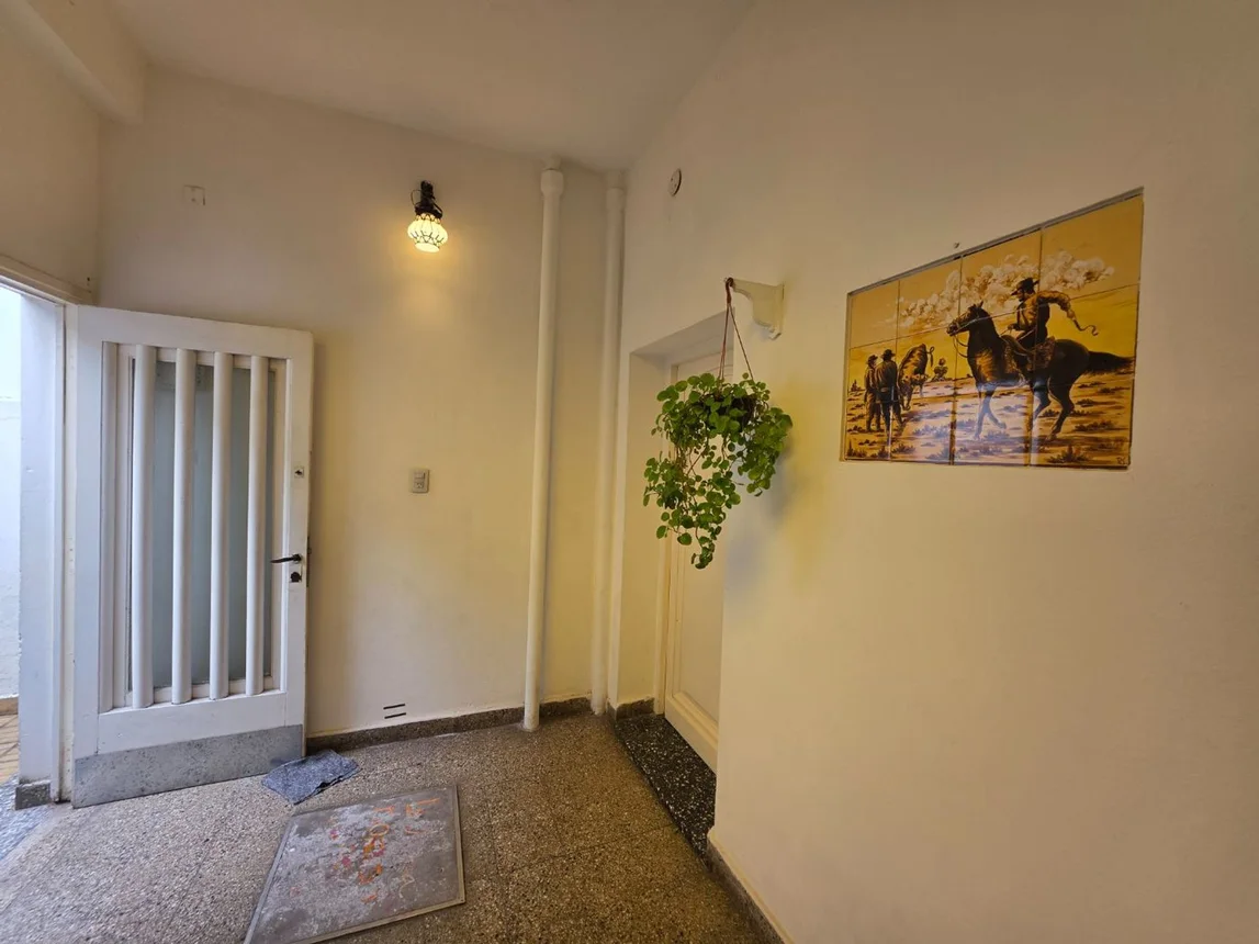 PH de 2 ambientes en venta en Banfield, General José de San Martín 1200, foto 2
