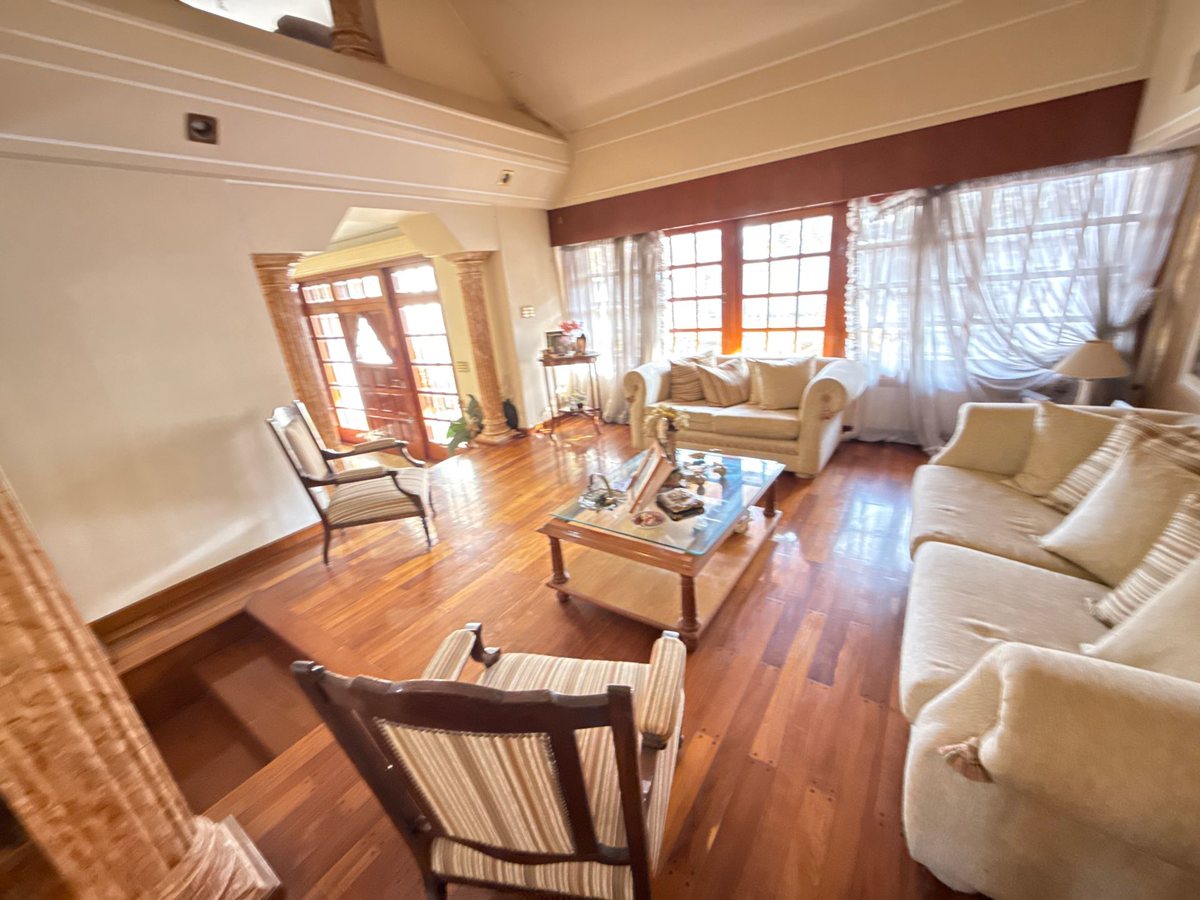 Foto 5 — VENTA CASA 5 AMB CON PISCINA Y COCHERA - QUILMES