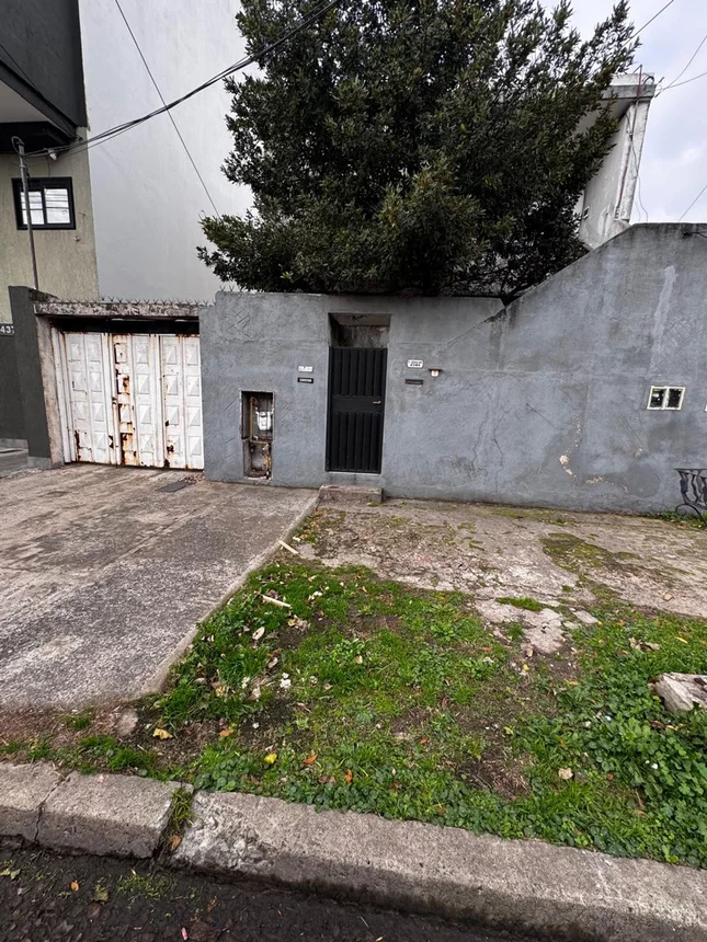 PH de 2 ambientes en venta en Sarandí, Estanislao Zeballos 4300