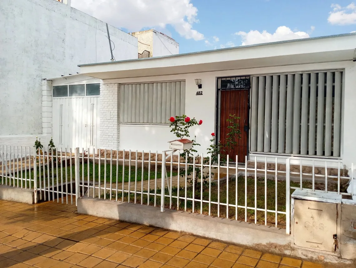 Casa de 6 ambientes en venta en Godoy Cruz, Ituzaingó 400