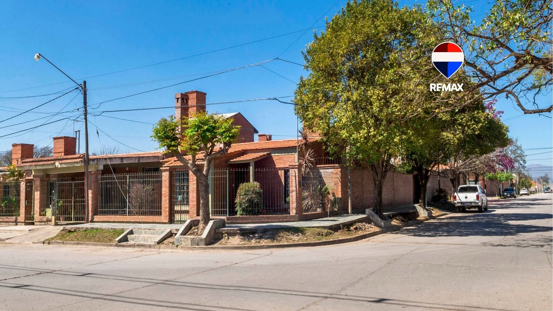 CASA EN VENTA EN B° SAN NICOLAS 4 DORM ZONA SUR - foto 1