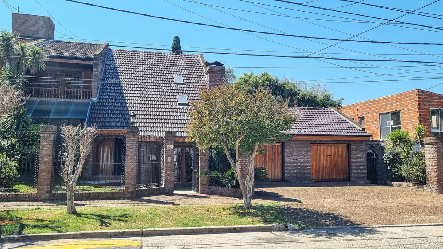 Casa de 8 ambientes en venta en Don Torcuato, General Ricchieri 1600, foto 2