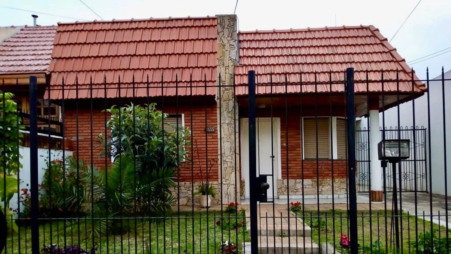 Casa de 3 ambientes en venta en Berazategui, Calle 139 1500, foto 2