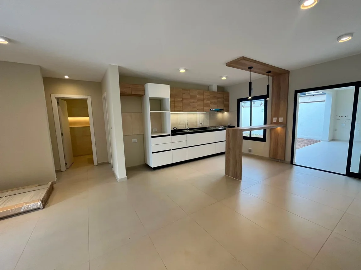 Dúplex de 4 ambientes en venta en Córdoba, Avenida Armada Argentina 3900, foto 5