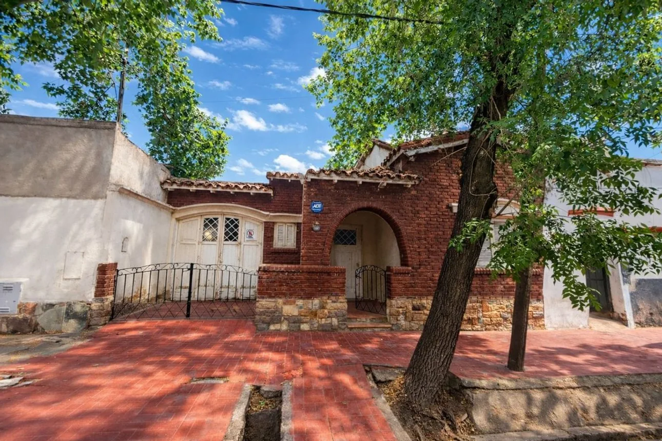 Casa en venta en Mendoza, foto 2