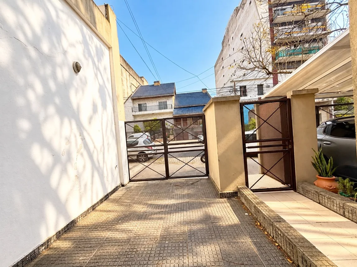 PH de 2 ambientes en venta en Parque Chacabuco, Saraza 800, foto 2