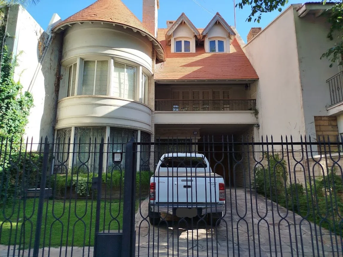 Casa tríplex en alquiler en Mendoza