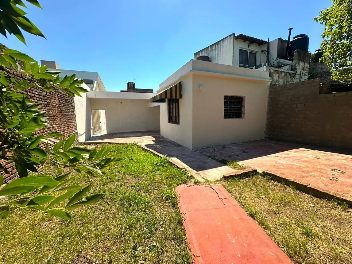 Casa de 4 ambientes en venta en Sarandí, Avenida Roca 2300, foto 4