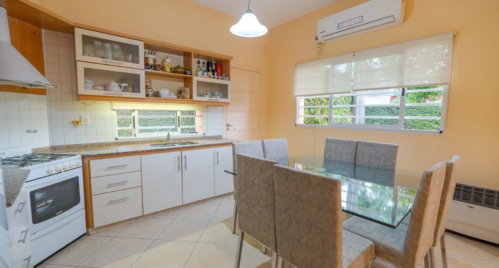 Casa en venta en Villa Sarmiento, foto 2