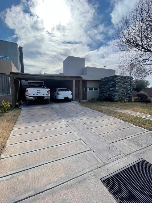 Casa en venta en Luján de Cuyo