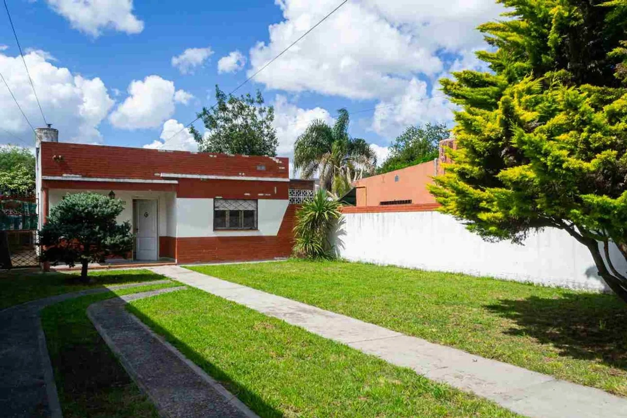 Casa en venta en Longchamps, Vallejos 3600