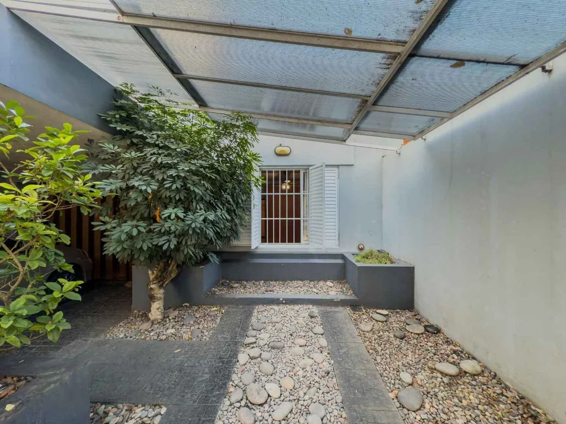 Casa en venta en La Plata, foto 2