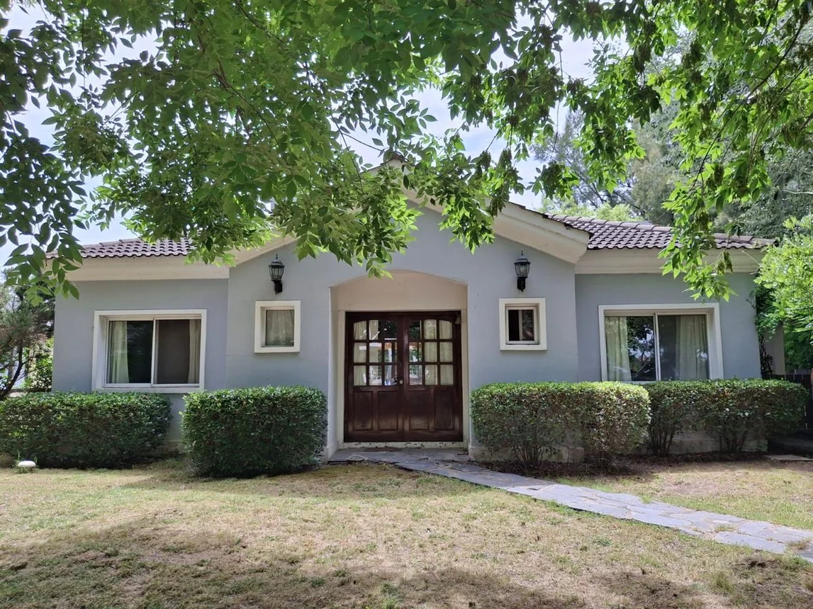 Casa de 4 ambientes en venta en Tristán Suárez, Virrey Vertiz 0