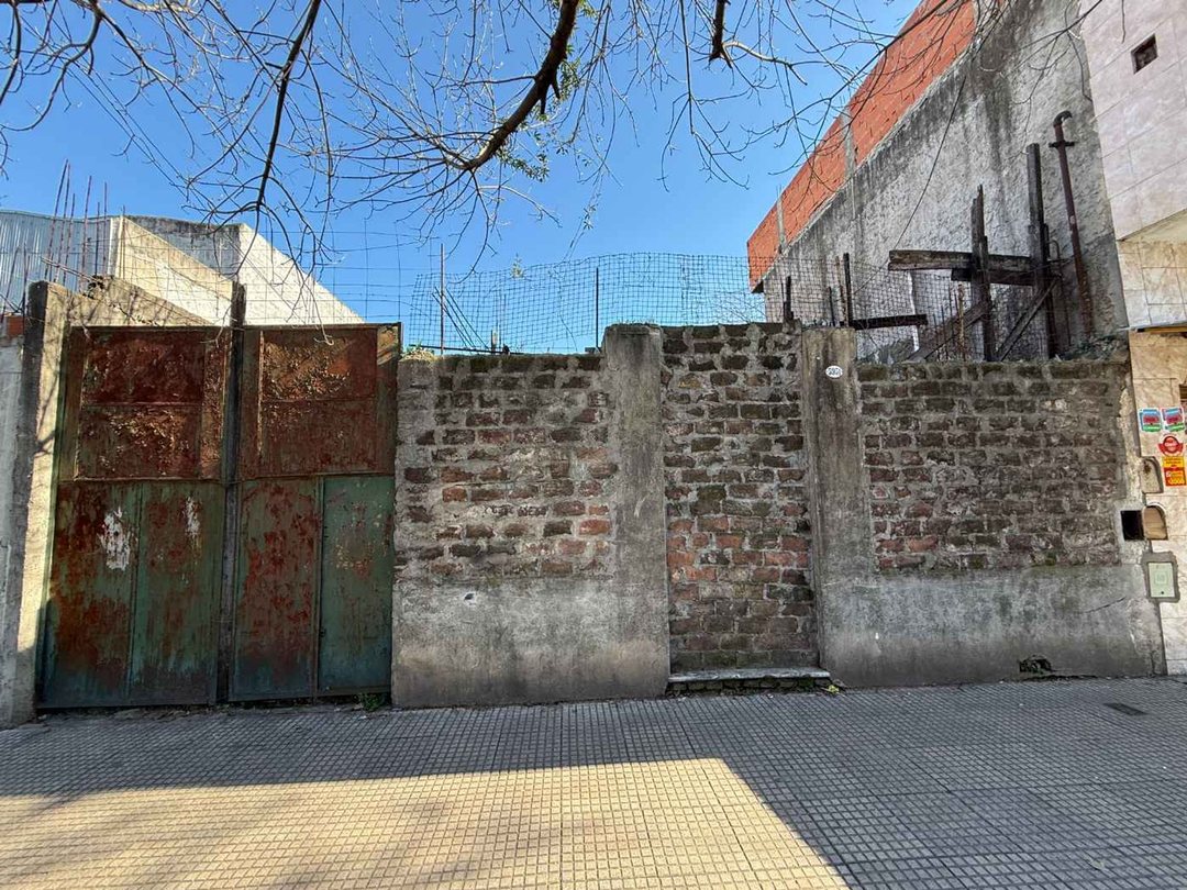 VENTA LOTE DE 406M2 EN VILLA LUGANO