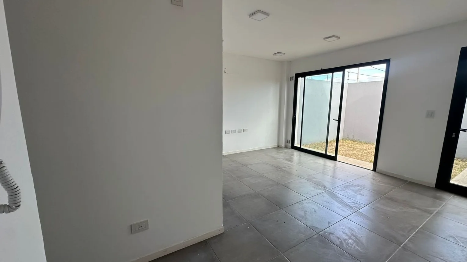 Casa dúplex en venta en La Plata, foto 3