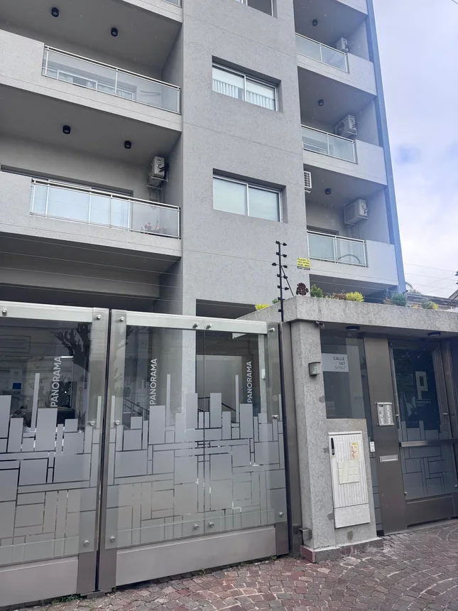 Departamento de 2 ambientes en venta en Berazategui, Calle 147 900
