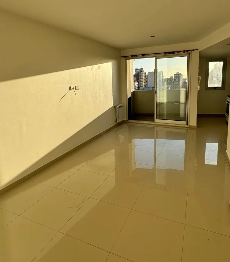 Departamento de 2 ambientes en venta en Lomas de Zamora, Av. Alsina 1700, foto 2