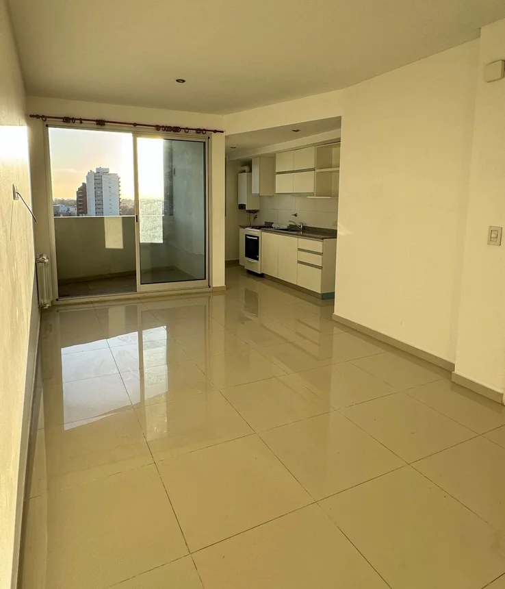 Departamento de 2 ambientes en venta en Lomas de Zamora, Av. Alsina 1700