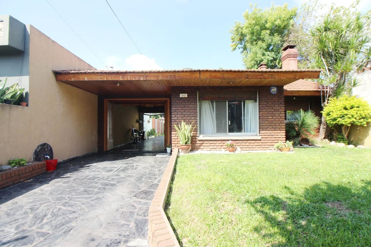 Casa en venta en El Palomar, foto 2