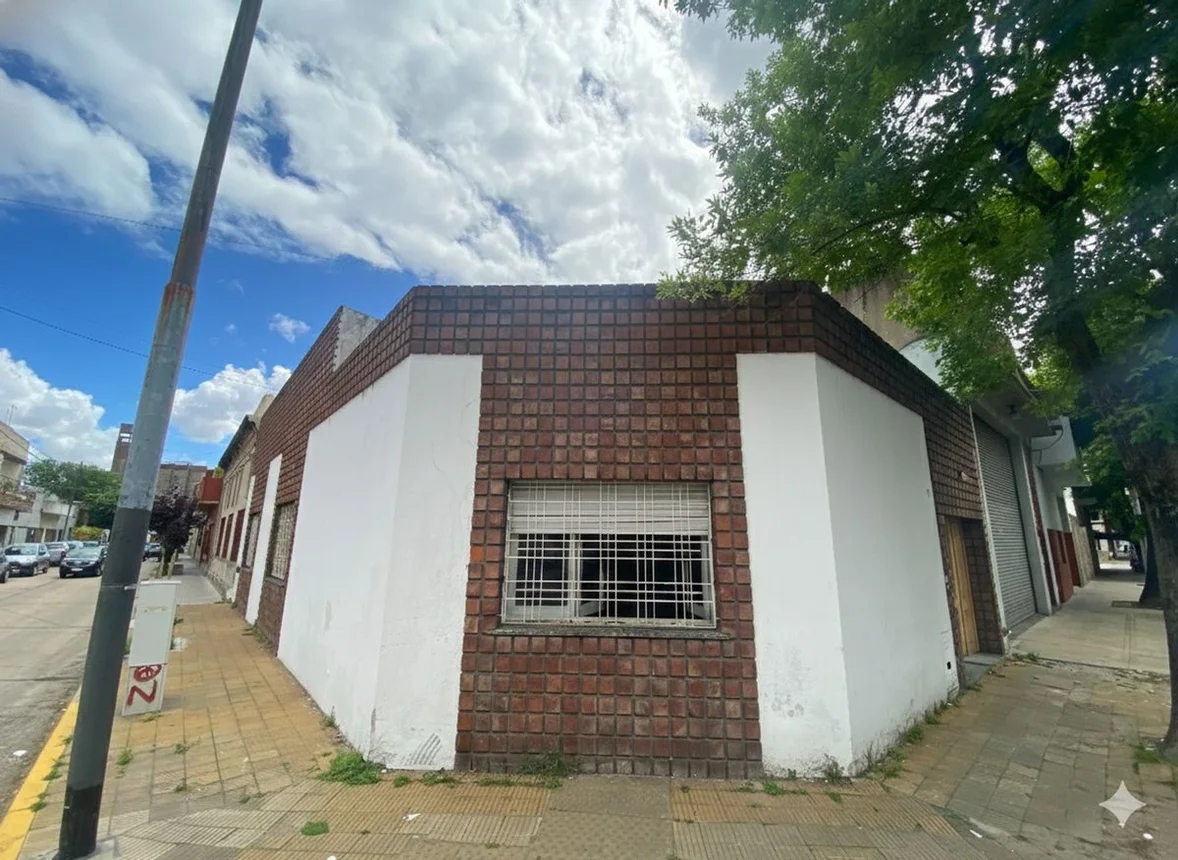 Casa de 3 ambientes en venta en Parque Patricios, Famatina 3100