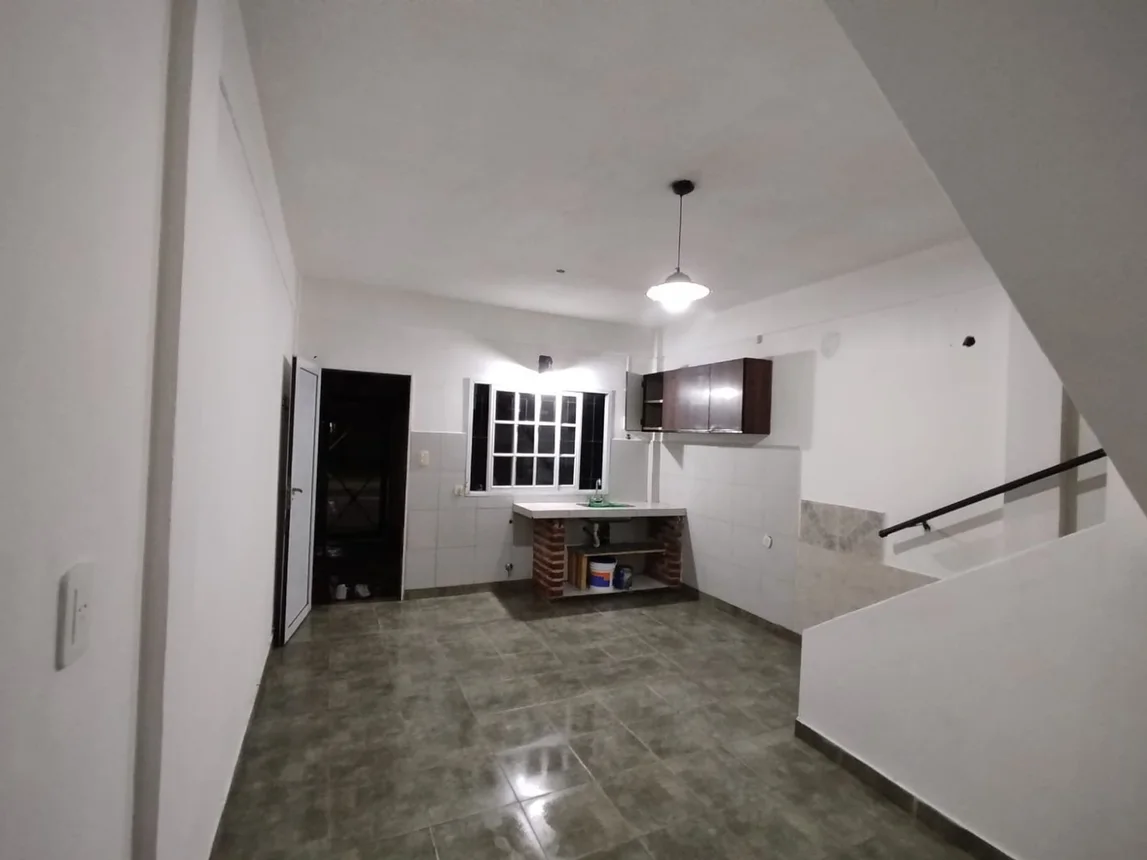 Casa dúplex de 8 ambientes en venta en José C. Paz, Avenida Hector Arregui 4200, foto 4