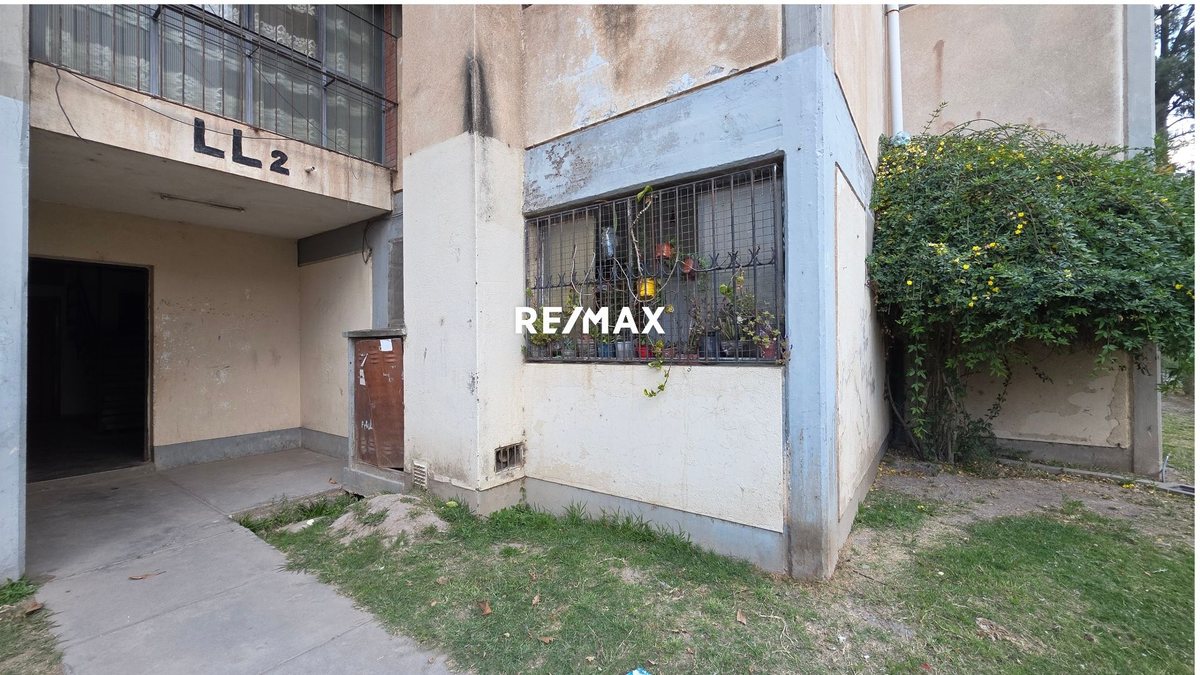 DEPARTAMENTO VENTA PLANTA BAJA ZONA SUR 2 DORM - foto 3