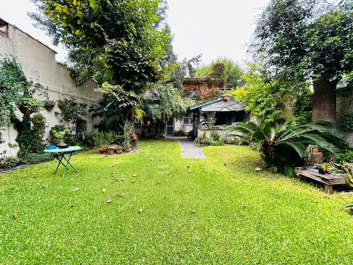Casa de 5 ambientes en venta en Burzaco, Miguel Diomede 100, foto 2