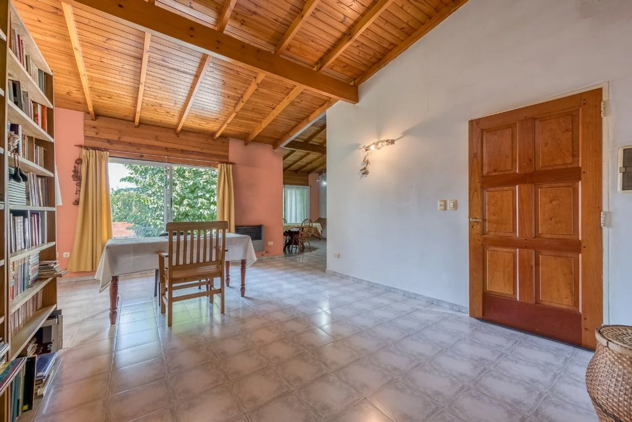 Casa en venta en Banfield, foto 4