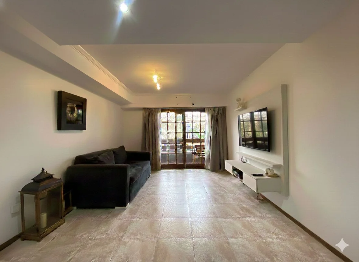 Casa de 5 ambientes en venta en Remedios de Escalada, Colón 3000, foto 2