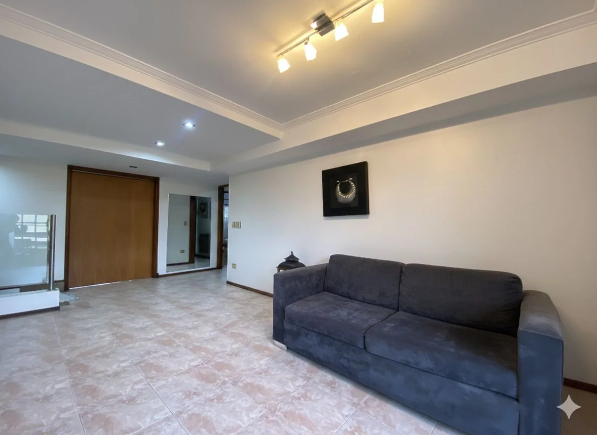 Casa de 5 ambientes en venta en Remedios de Escalada, Colón 3000, foto 4